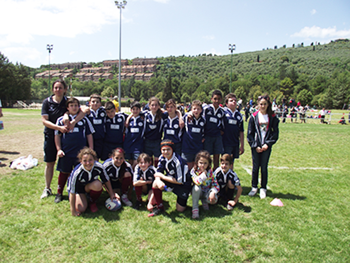 Domenica 19 maggio 2013 si è disputato a Perugia il 5° torneo di minirugby, dove hanno partecipato più di 87 squadre con oltre 1300 ragazzi, tra cui l’under 12 del Tivoli Rugby. Le numerose squadre presenti in differenti gironi hanno dato vita ad una competizione entusiasmante in un’atmosfera ,sportivamente parlando, molto serena 